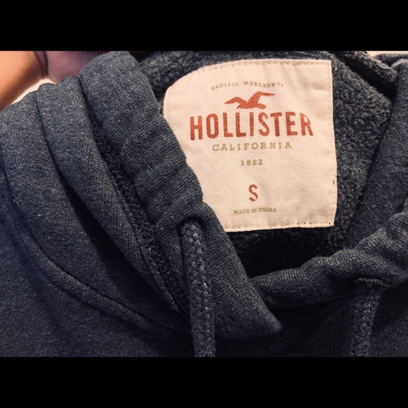 Hollister Hoodie - Picture 4 of 5